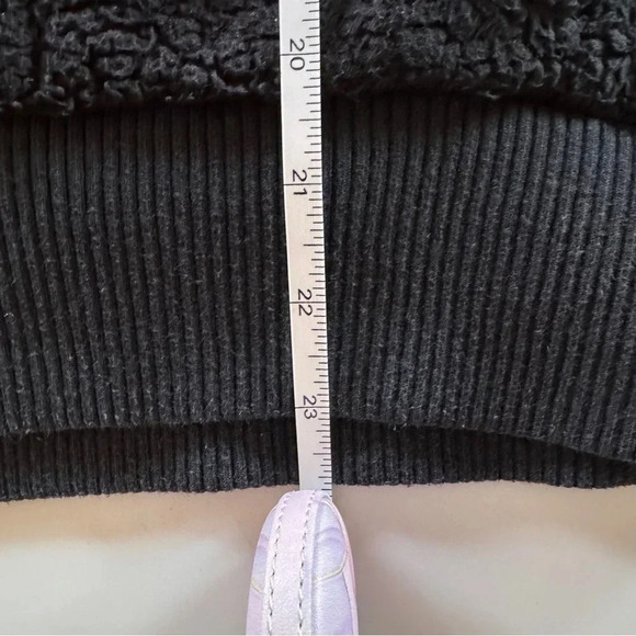 ATHLETA-Funnel Neck-Black-Sherpa Pullover- Cozy- Oversized-Athleisure-Women’s XS - Picture 11 of 14